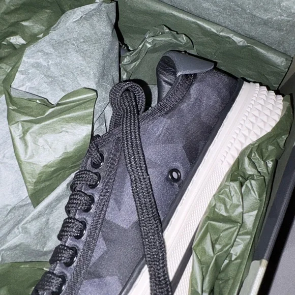 Valentino Garavani  black and white studded shoes - Picture 7 of 8